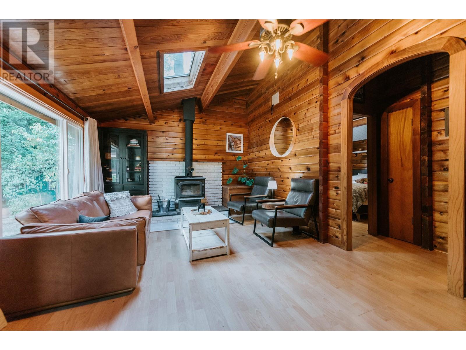 7999 Northwood Road, Halfmoon Bay, British Columbia  V7Z 1C8 - Photo 9 - R2809620