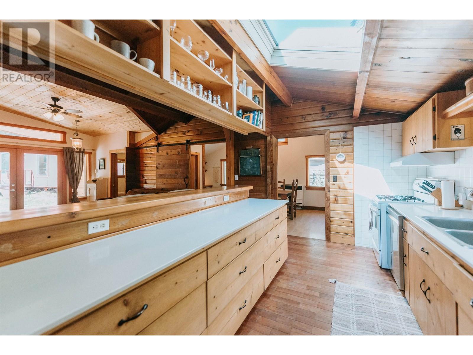 7999 Northwood Road, Halfmoon Bay, British Columbia  V7Z 1C8 - Photo 20 - R2809620