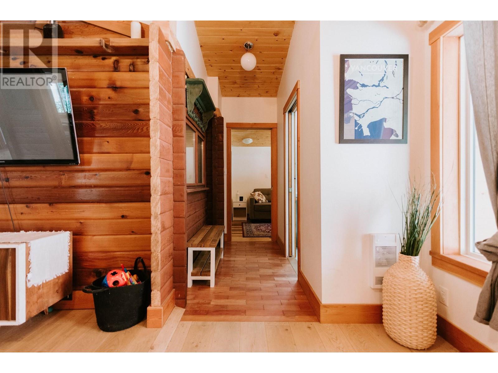 7999 Northwood Road, Halfmoon Bay, British Columbia  V7Z 1C8 - Photo 12 - R2809620