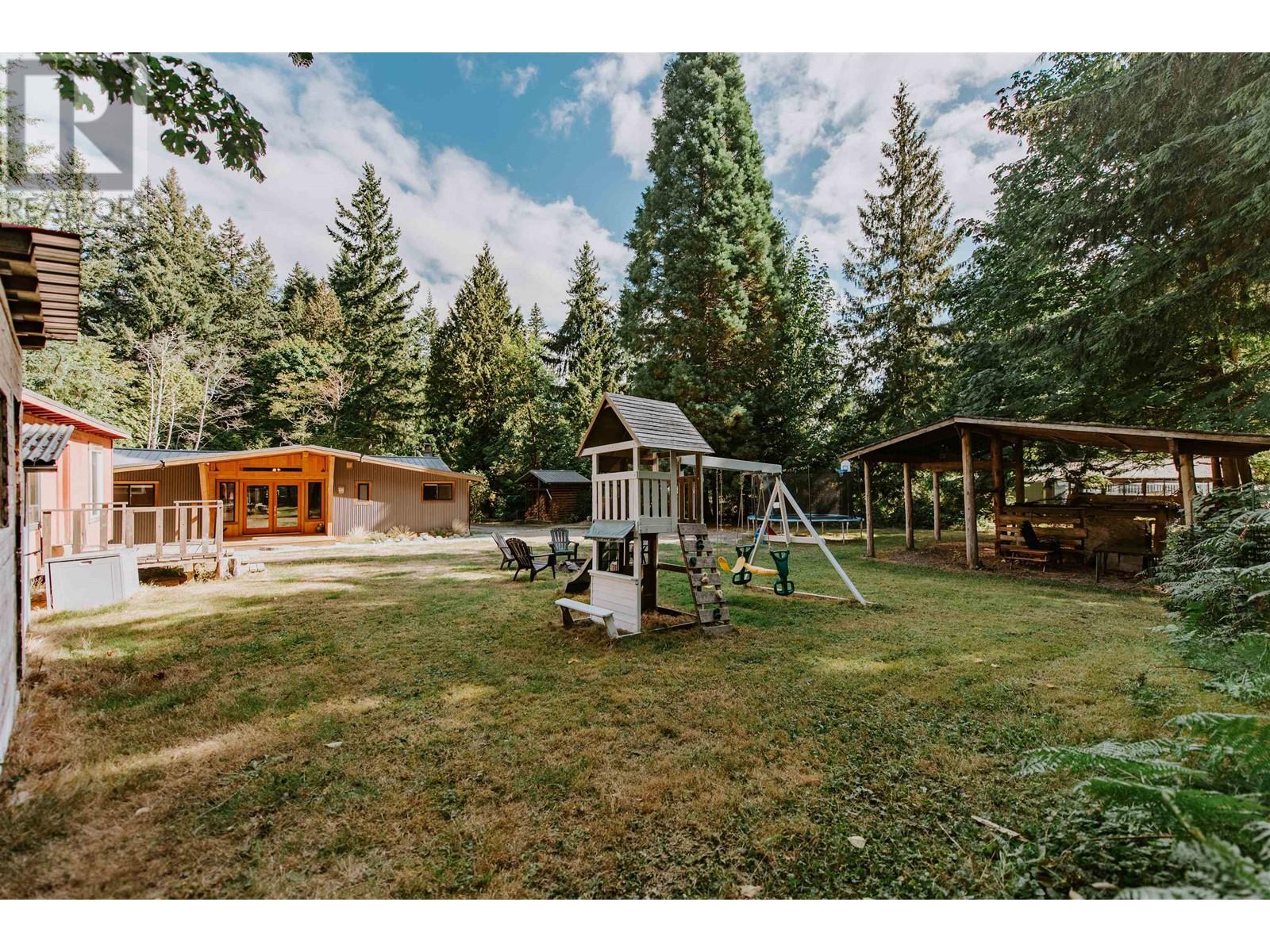 7999 Northwood Road, Halfmoon Bay, British Columbia  V7Z 1C8 - Photo 35 - R2809620