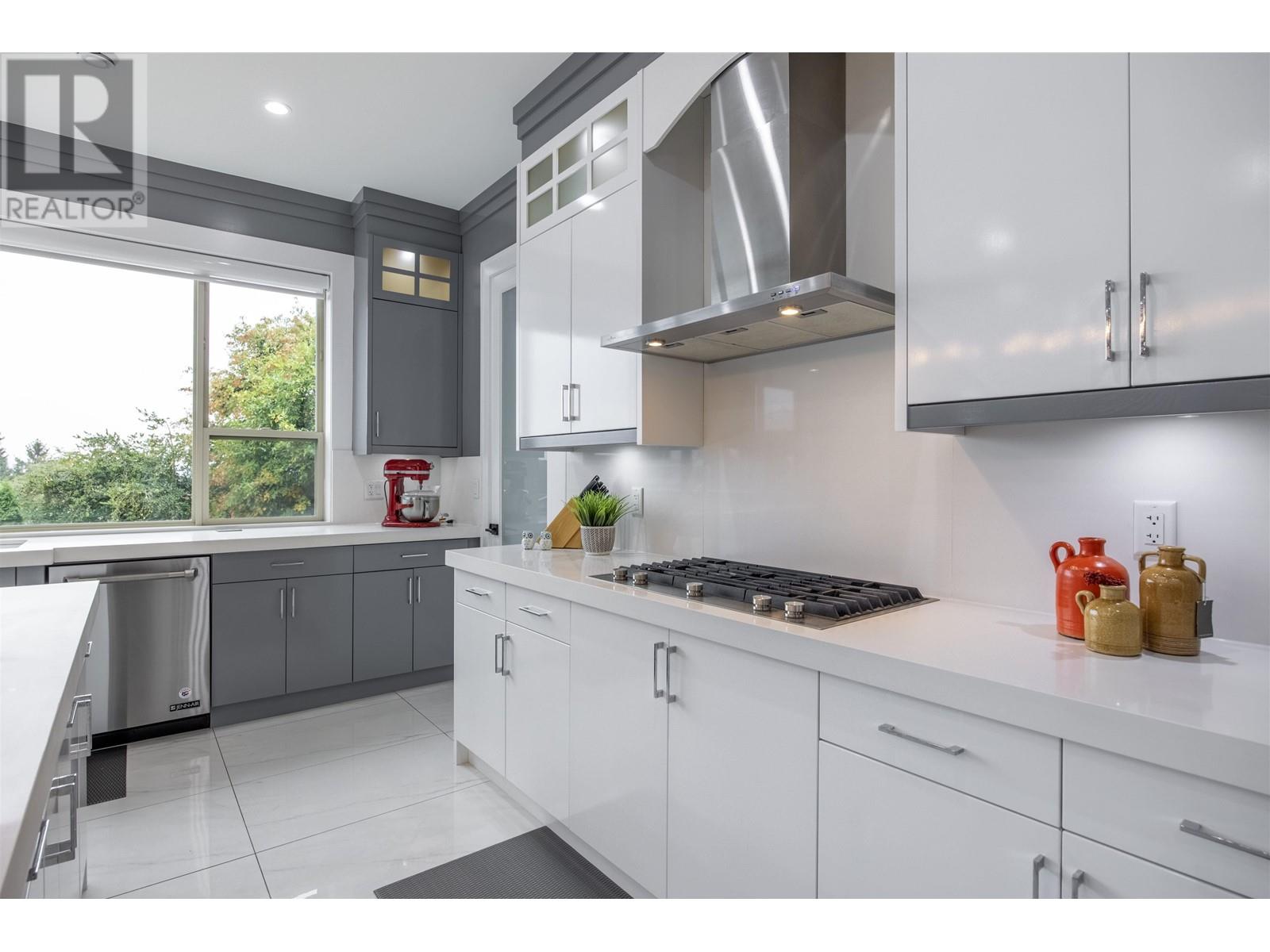 1008 Delestre Avenue, Coquitlam, British Columbia  V3K 2G8 - Photo 7 - R2826326
