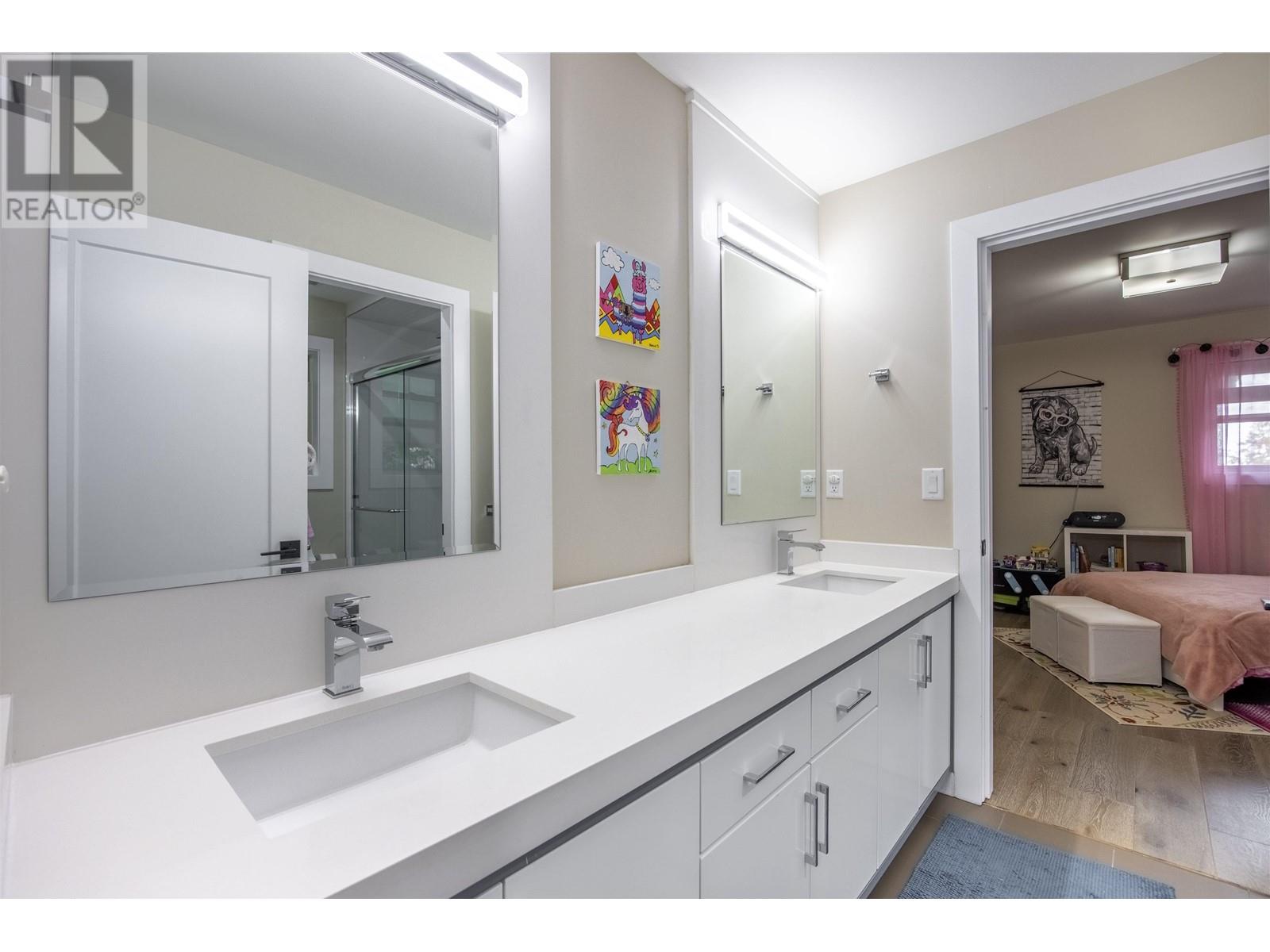 1008 Delestre Avenue, Coquitlam, British Columbia  V3K 2G8 - Photo 24 - R2826326