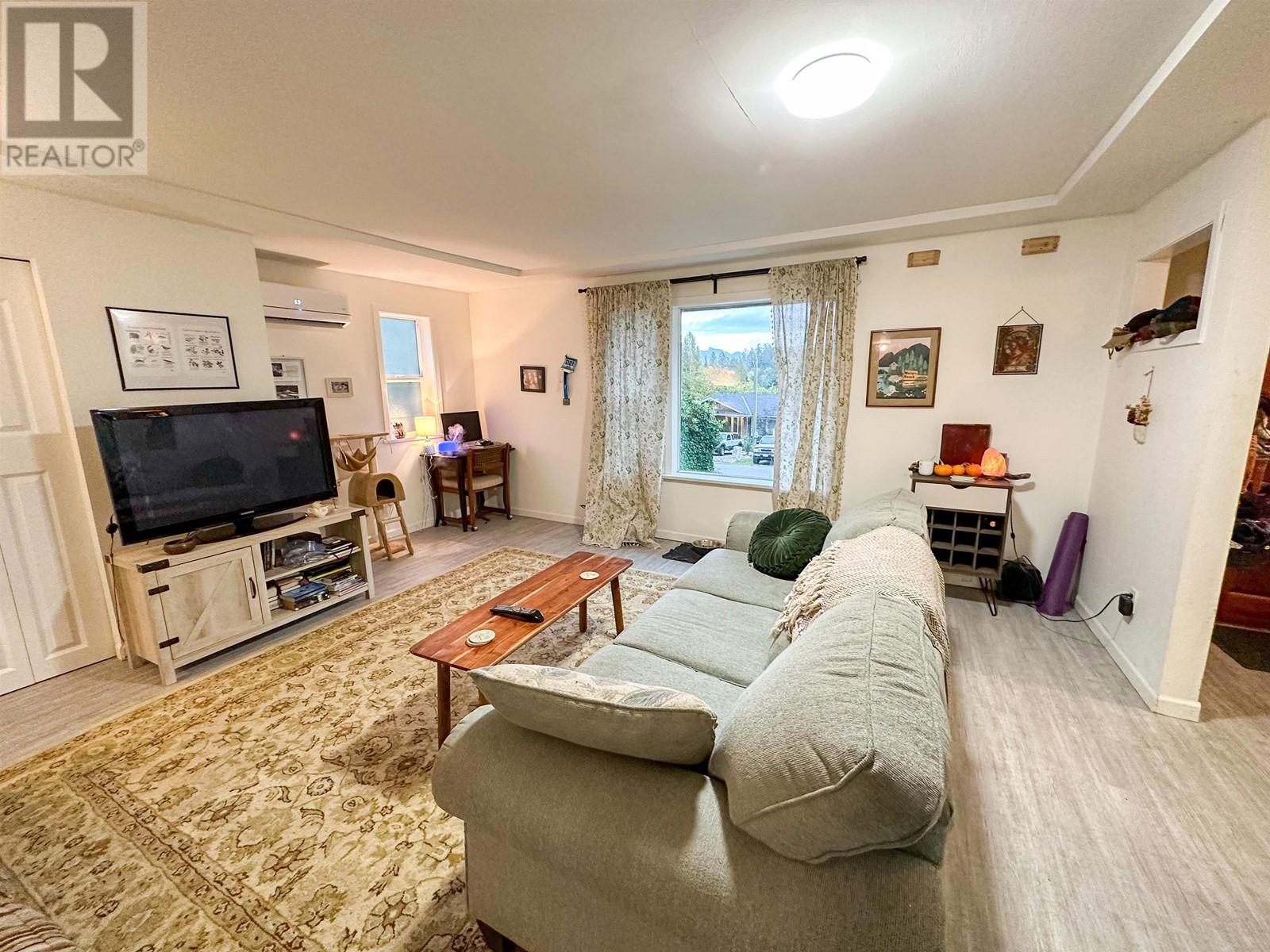 672 Gower Point Road, Gibsons, British Columbia  V0N 1V8 - Photo 15 - R2826981