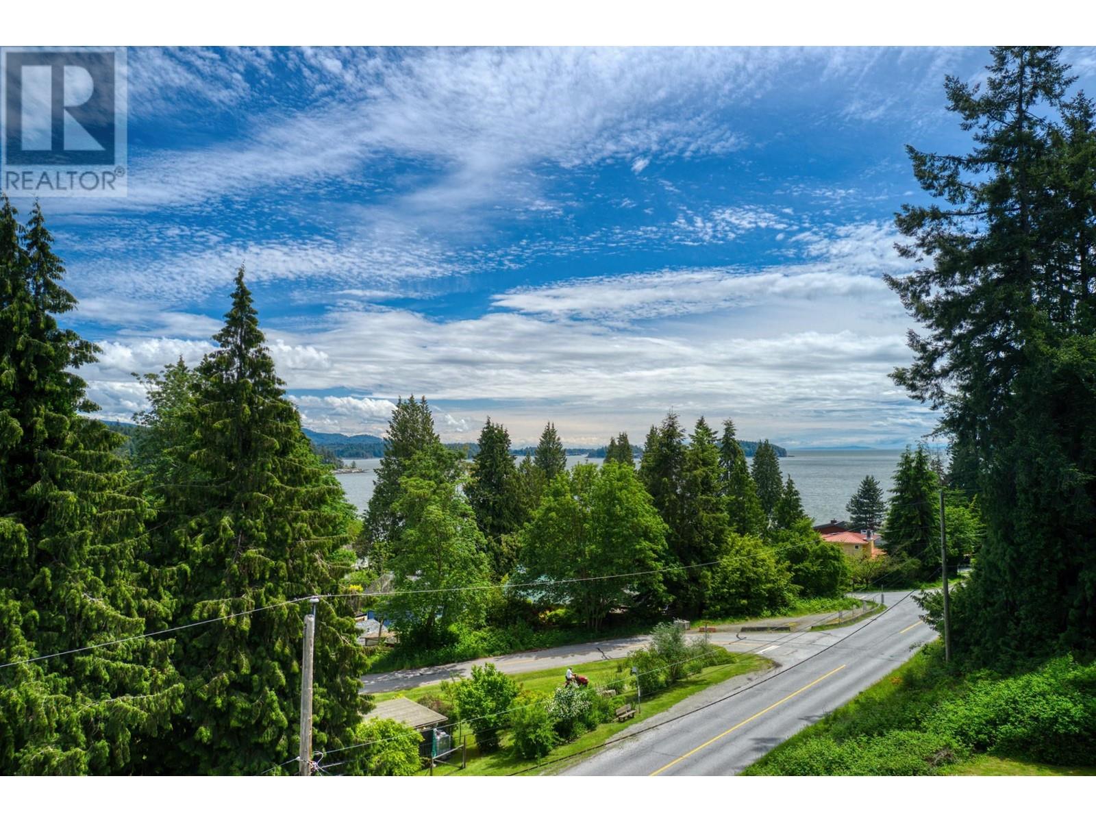 672 Gower Point Road, Gibsons, British Columbia  V0N 1V8 - Photo 30 - R2826981