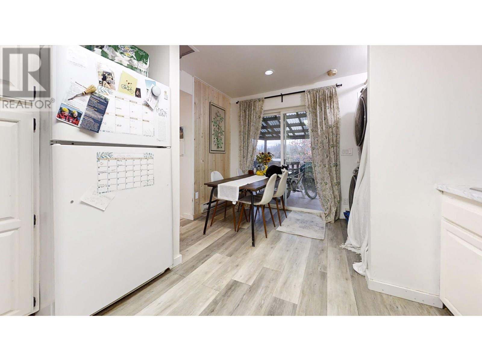 672 Gower Point Road, Gibsons, British Columbia  V0N 1V8 - Photo 6 - R2826981