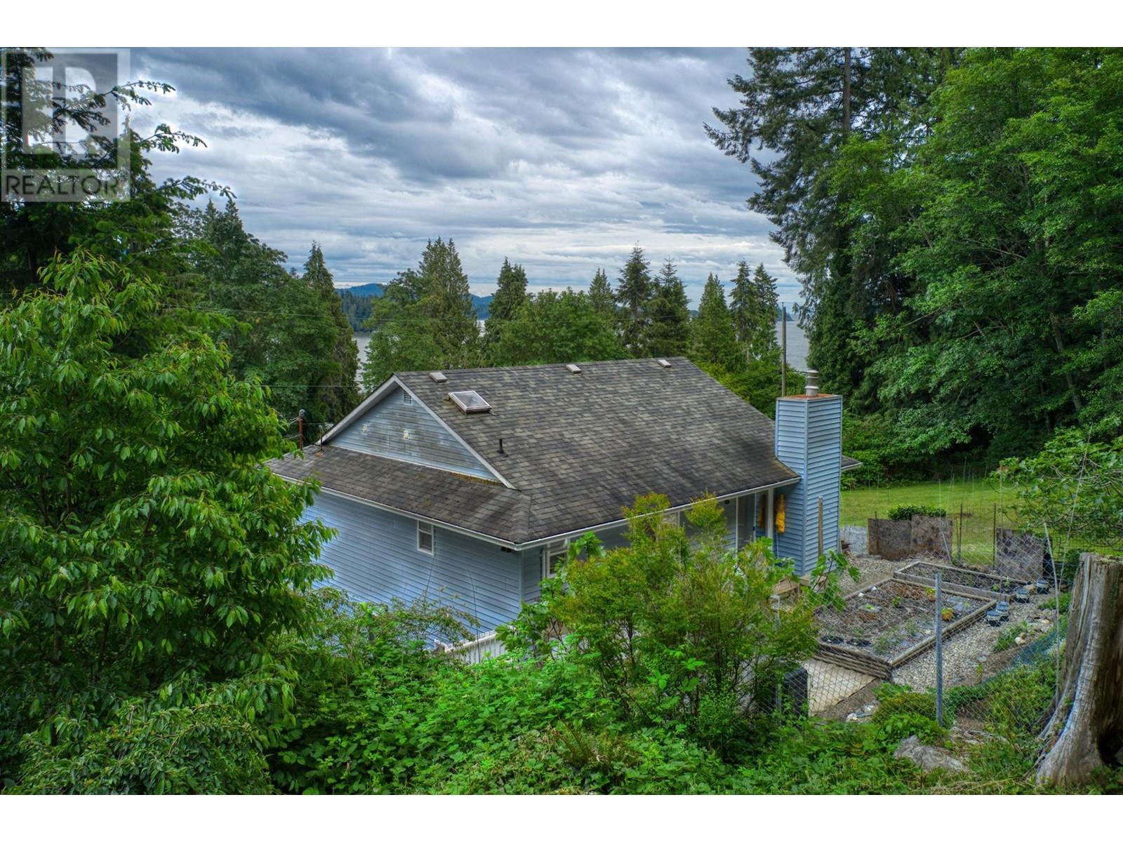 672 Gower Point Road, Gibsons, British Columbia  V0N 1V8 - Photo 38 - R2826981