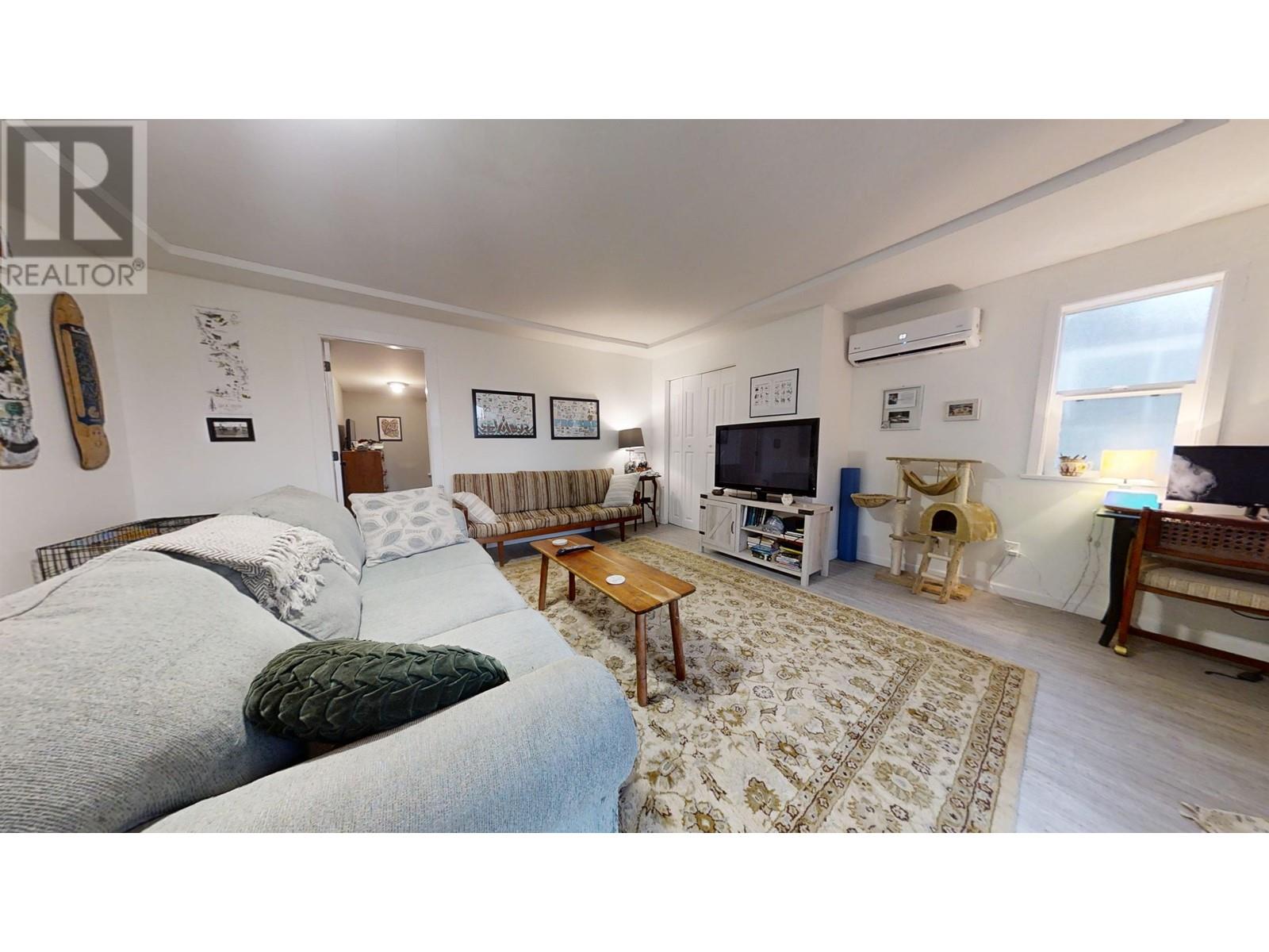 672 Gower Point Road, Gibsons, British Columbia  V0N 1V8 - Photo 11 - R2826981