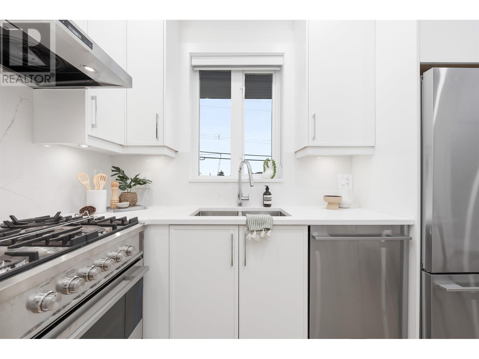 1316 E 49th Avenue, Vancouver, British Columbia  V5W 2J4 - Photo 7 - R2827441