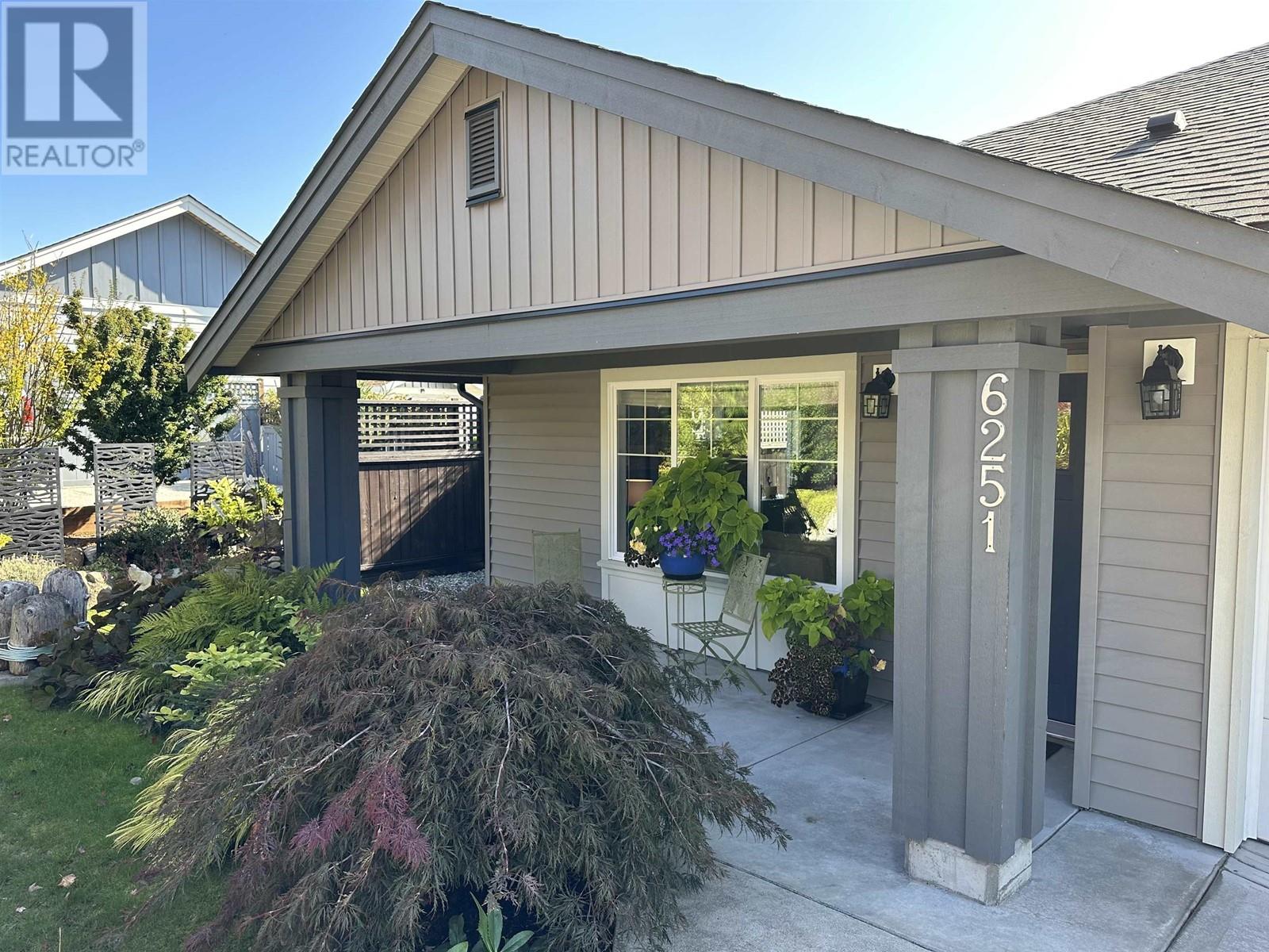 6251 ORACLE ROAD, sechelt, British Columbia