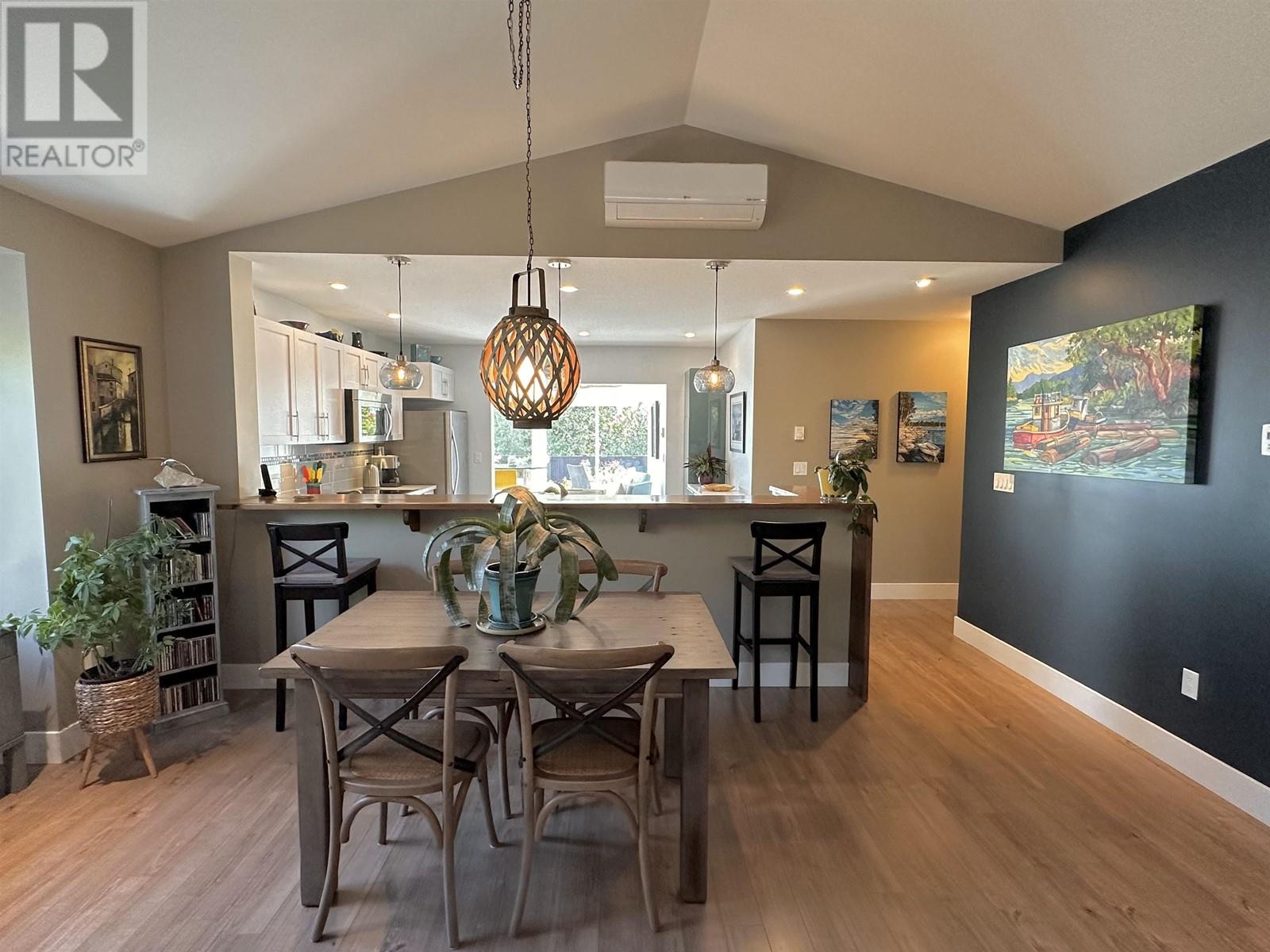 6251 Oracle Road, Sechelt, British Columbia  V7Z 0N7 - Photo 10 - R2820865