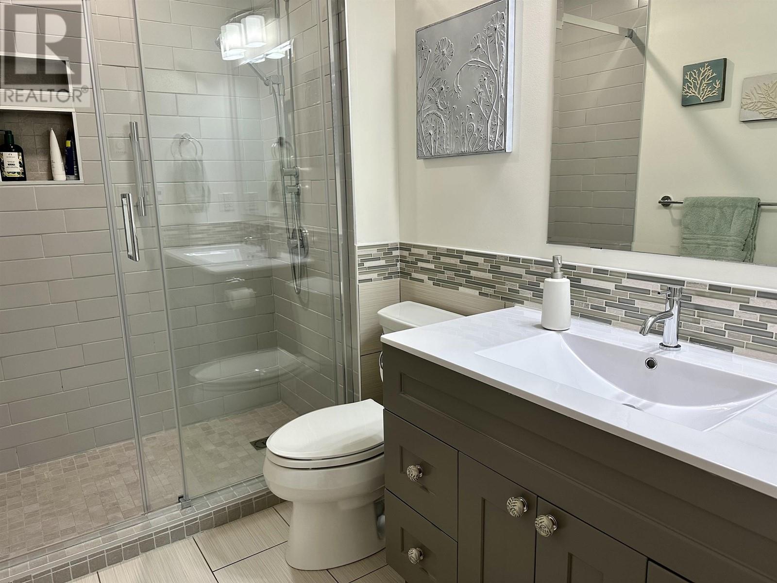 6251 Oracle Road, Sechelt, British Columbia  V7Z 0N7 - Photo 17 - R2820865