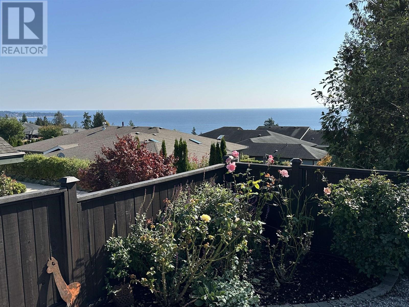 6251 Oracle Road, Sechelt, British Columbia  V7Z 0N7 - Photo 4 - R2820865