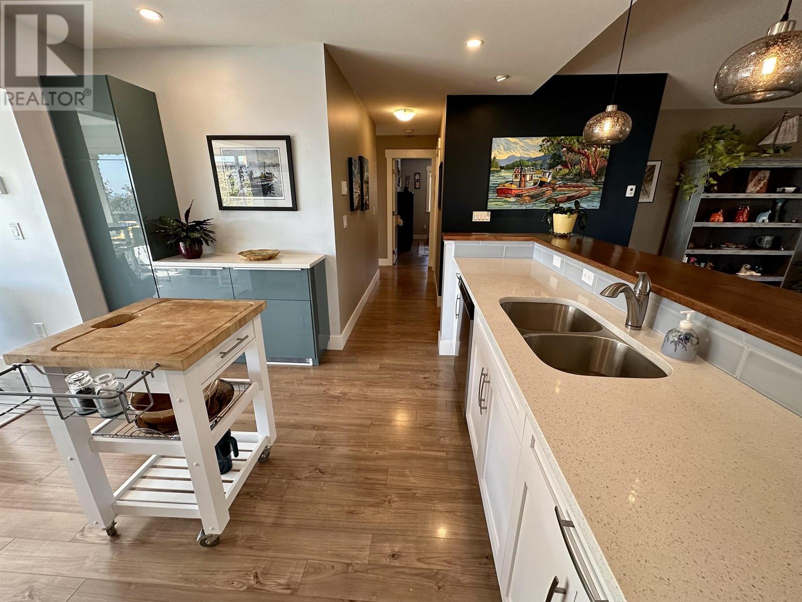 6251 Oracle Road, Sechelt, British Columbia  V7Z 0N7 - Photo 8 - R2820865