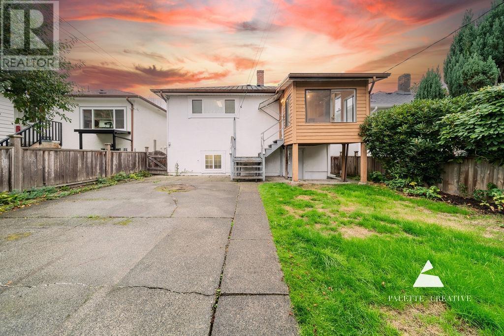 76 W 48th Avenue, Vancouver, British Columbia  V5Y 2Y4 - Photo 2 - R2826737