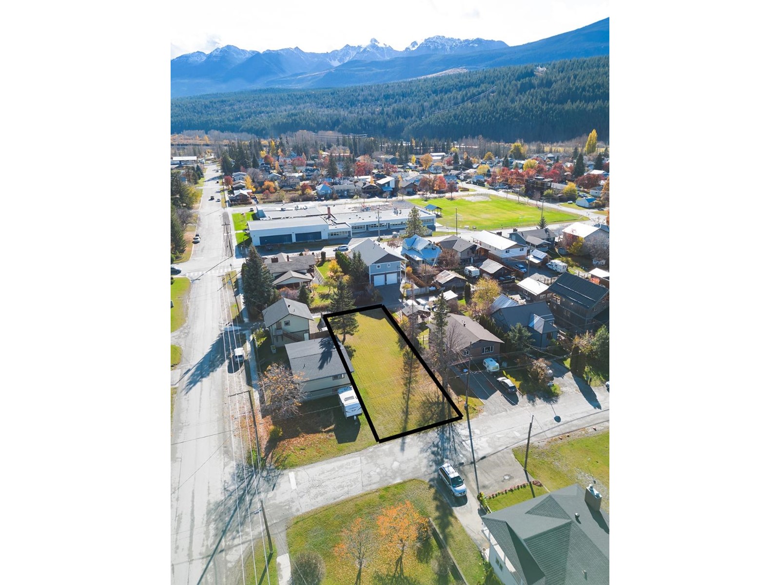 618 8th Street S, Golden, British Columbia  V0A 1H0 - Photo 11 - 2473832