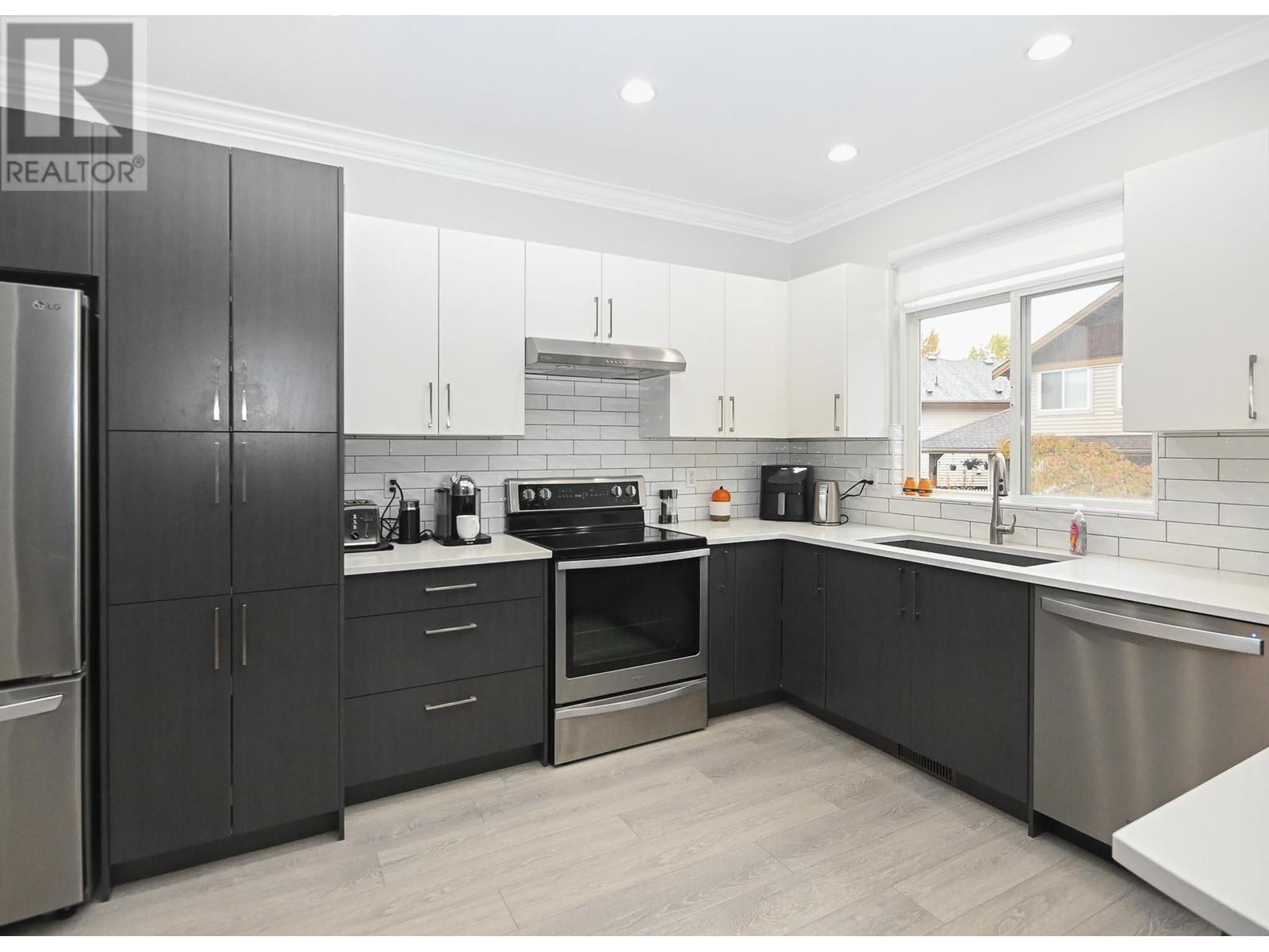 29 2287 Argue Street, Port Coquitlam, British Columbia  V3C 6R2 - Photo 7 - R2827595