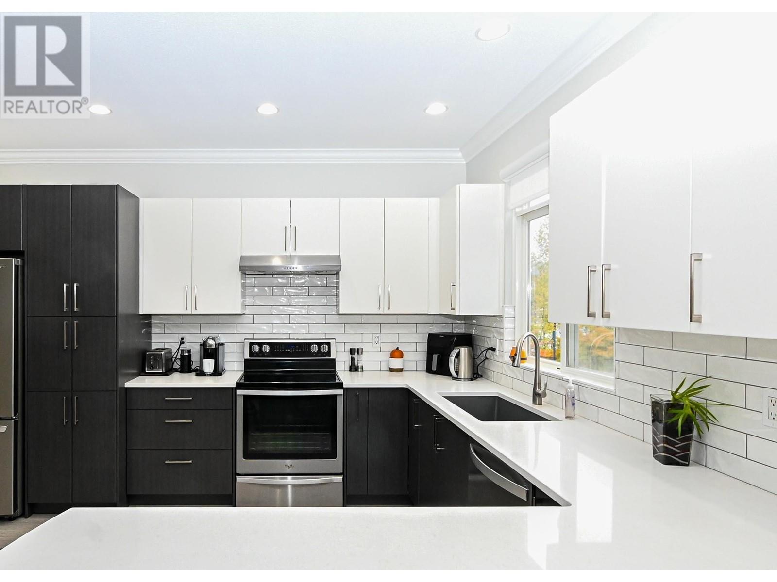 29 2287 Argue Street, Port Coquitlam, British Columbia  V3C 6R2 - Photo 3 - R2827595