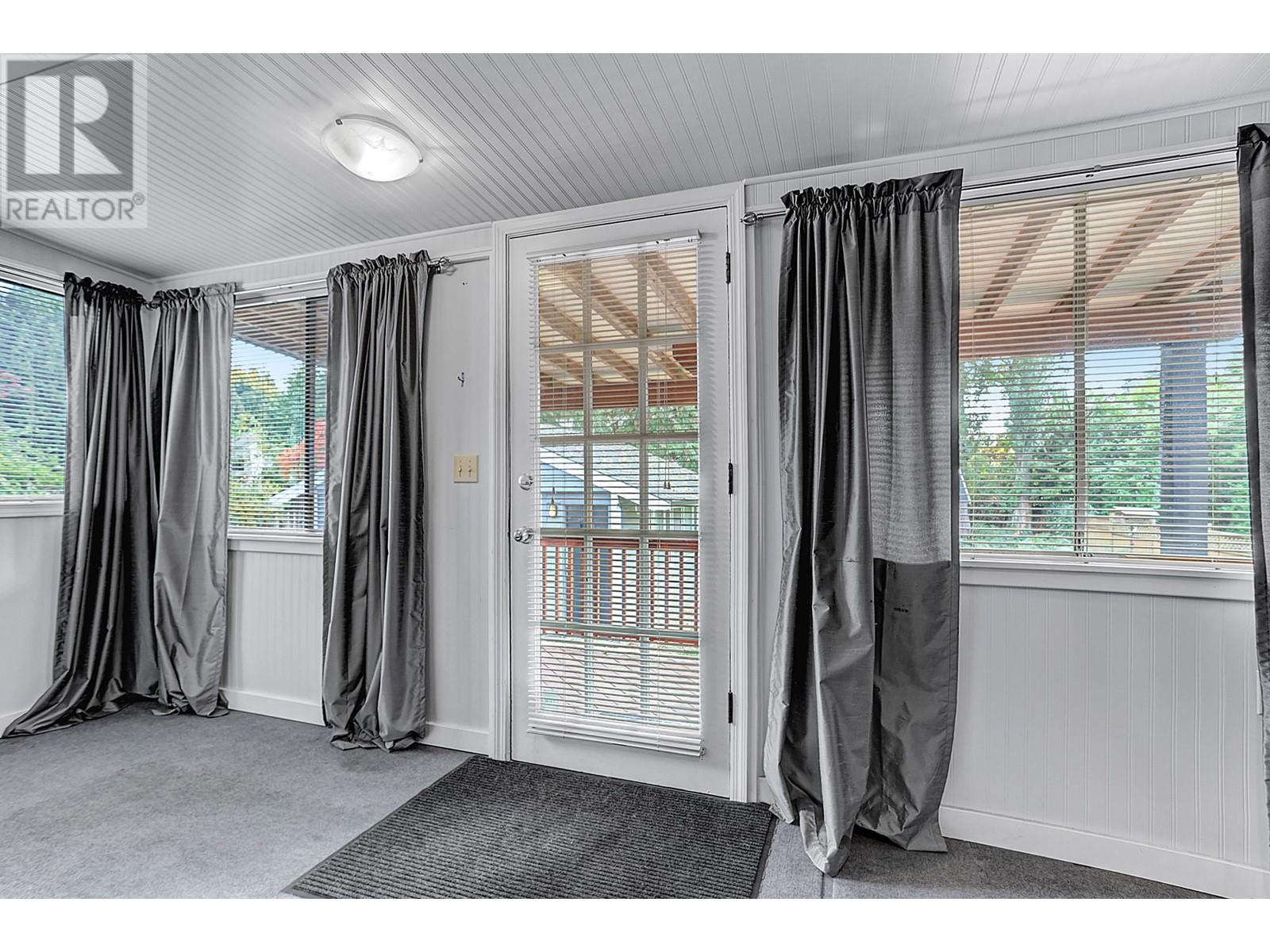 21718 121 Avenue, Maple Ridge, British Columbia  V2X 3S6 - Photo 11 - R2824318