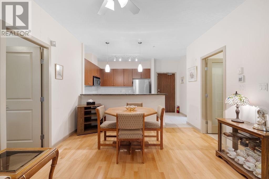 109 100 Capilano Road, Port Moody, British Columbia  V3H 5M9 - Photo 7 - R2827600