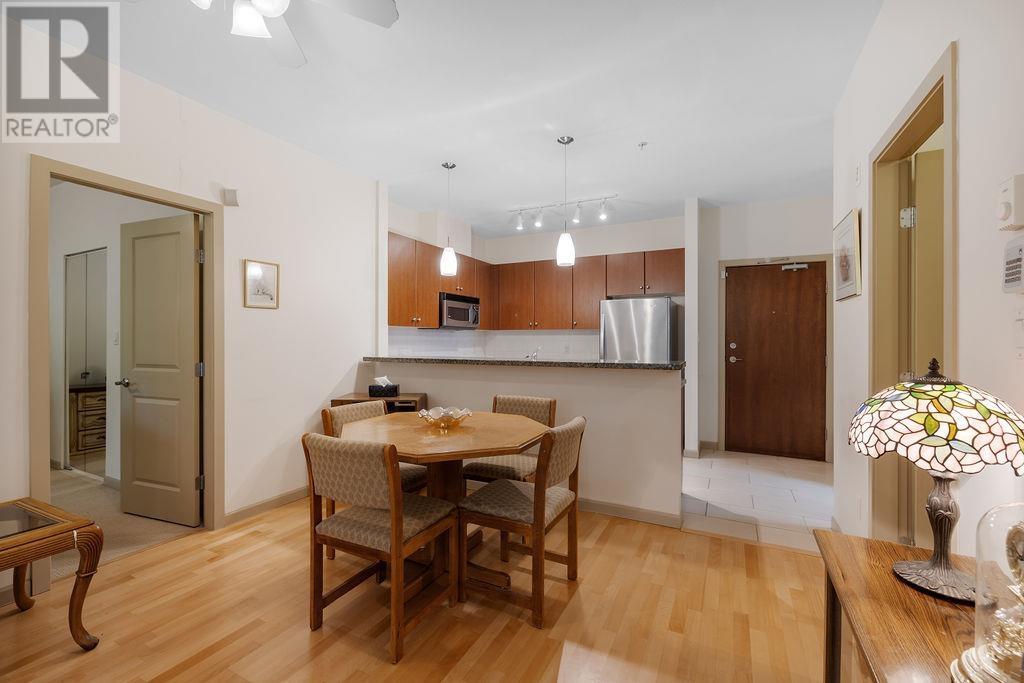 109 100 Capilano Road, Port Moody, British Columbia  V3H 5M9 - Photo 8 - R2827600