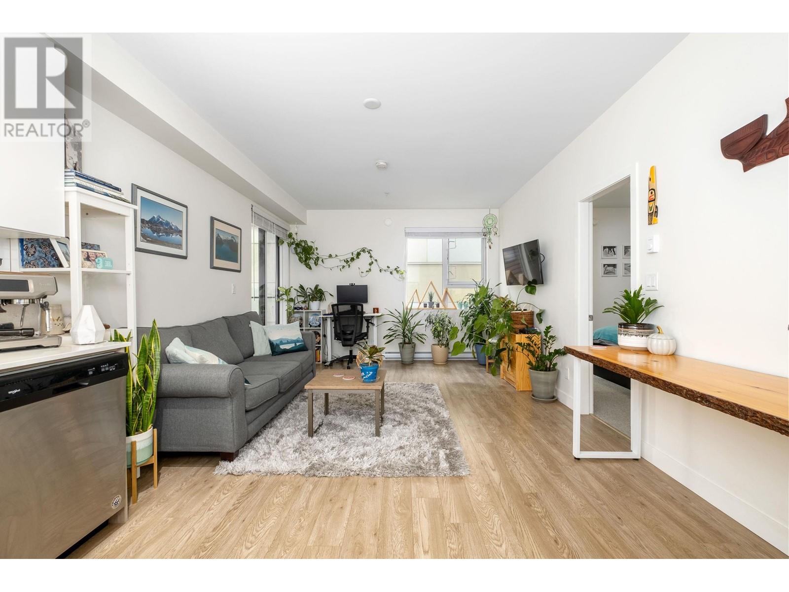 302 37881 Cleveland Avenue, Squamish, British Columbia  V8B 0Z7 - Photo 6 - R2827668