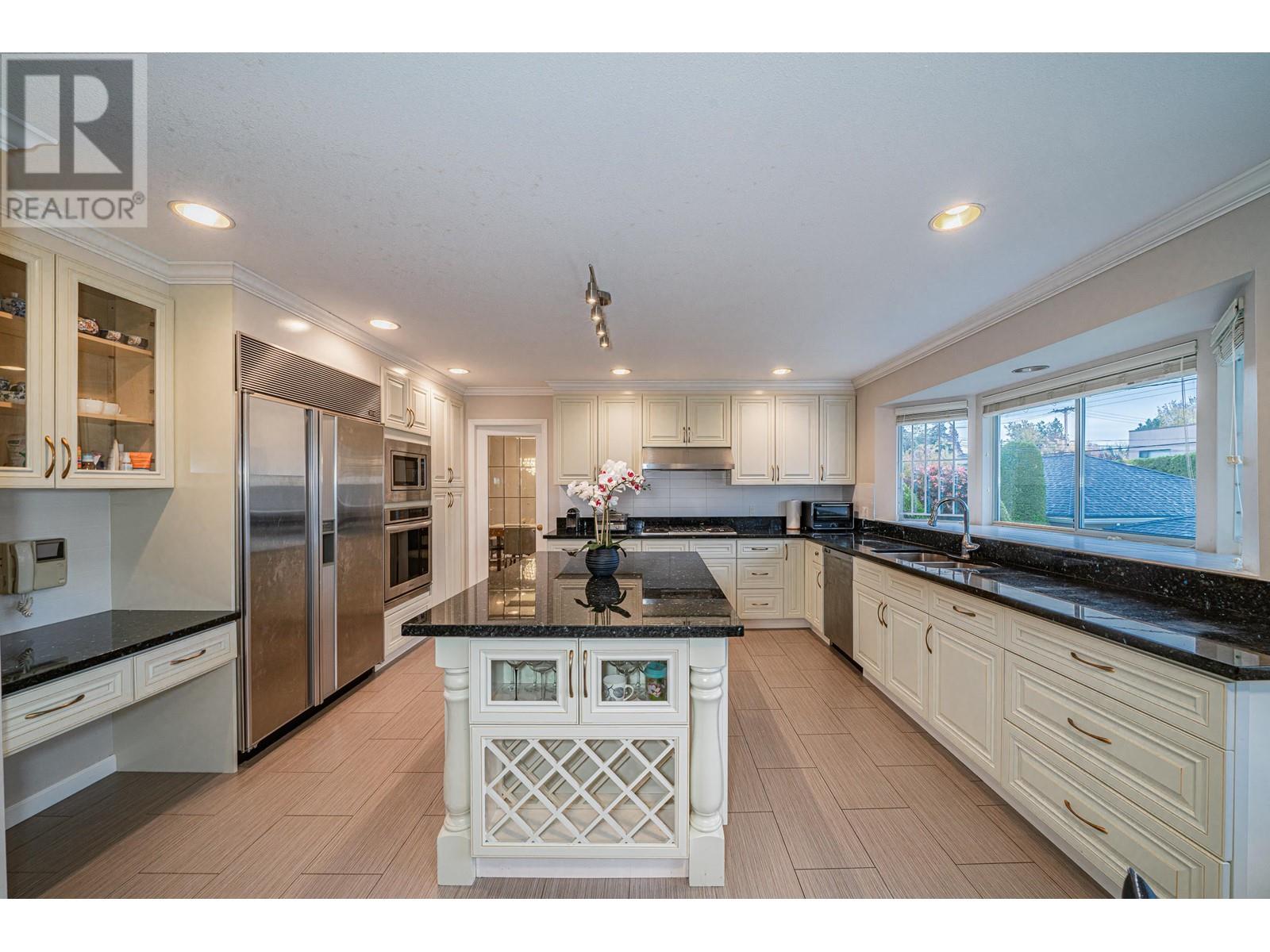 1288 W 50th Avenue, Vancouver, British Columbia  V6P 1B3 - Photo 10 - R2827628