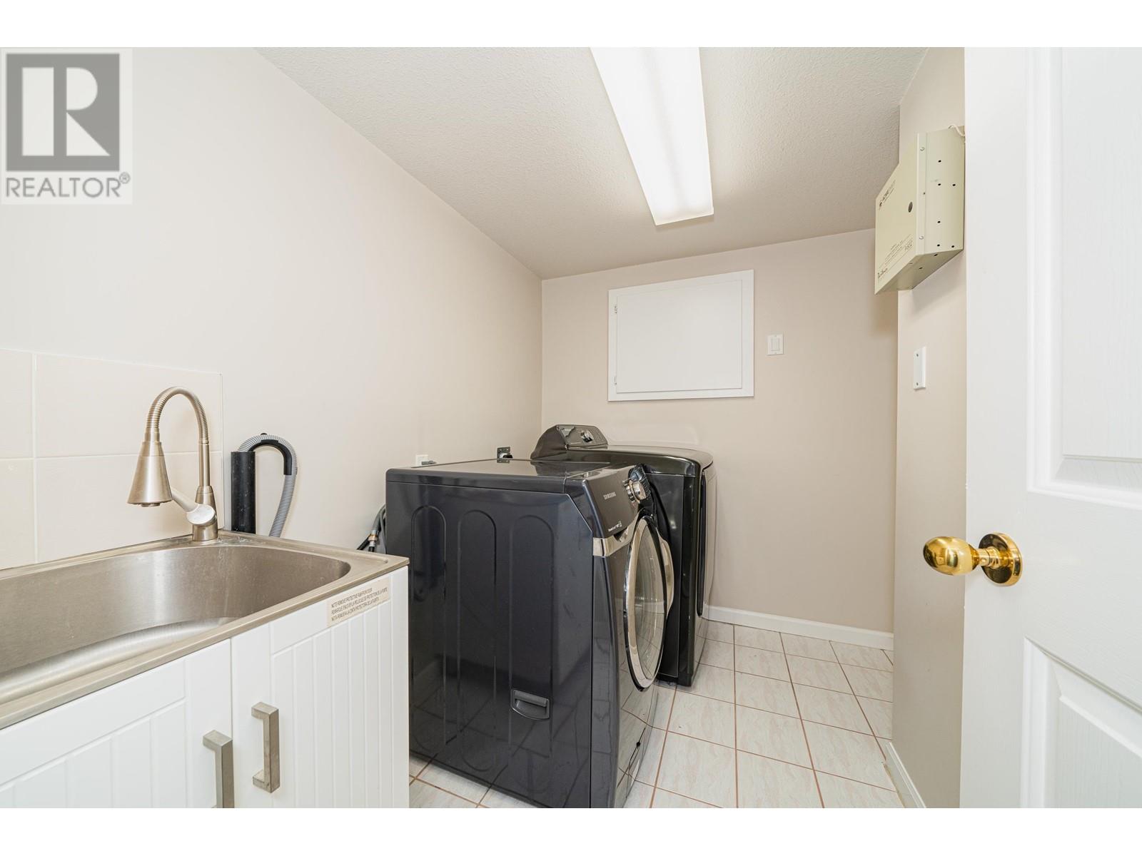 1288 W 50th Avenue, Vancouver, British Columbia  V6P 1B3 - Photo 35 - R2827628