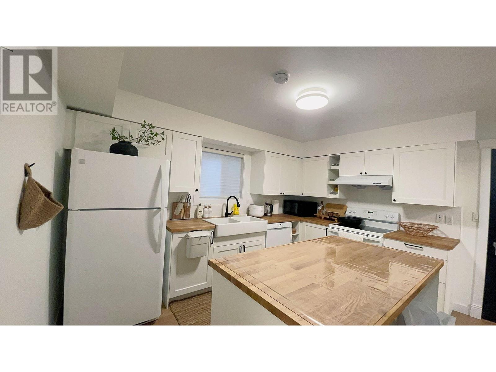 1597 W 63rd Ave, Vancouver, British Columbia  V6P 2H5 - Photo 3 - R2827621