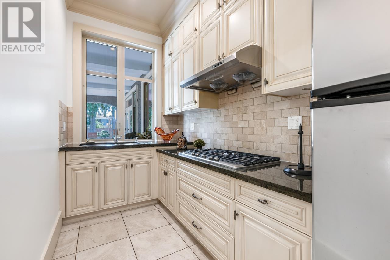 6851 Gamba Drive, Richmond, British Columbia  V7C 2G4 - Photo 11 - R2803577