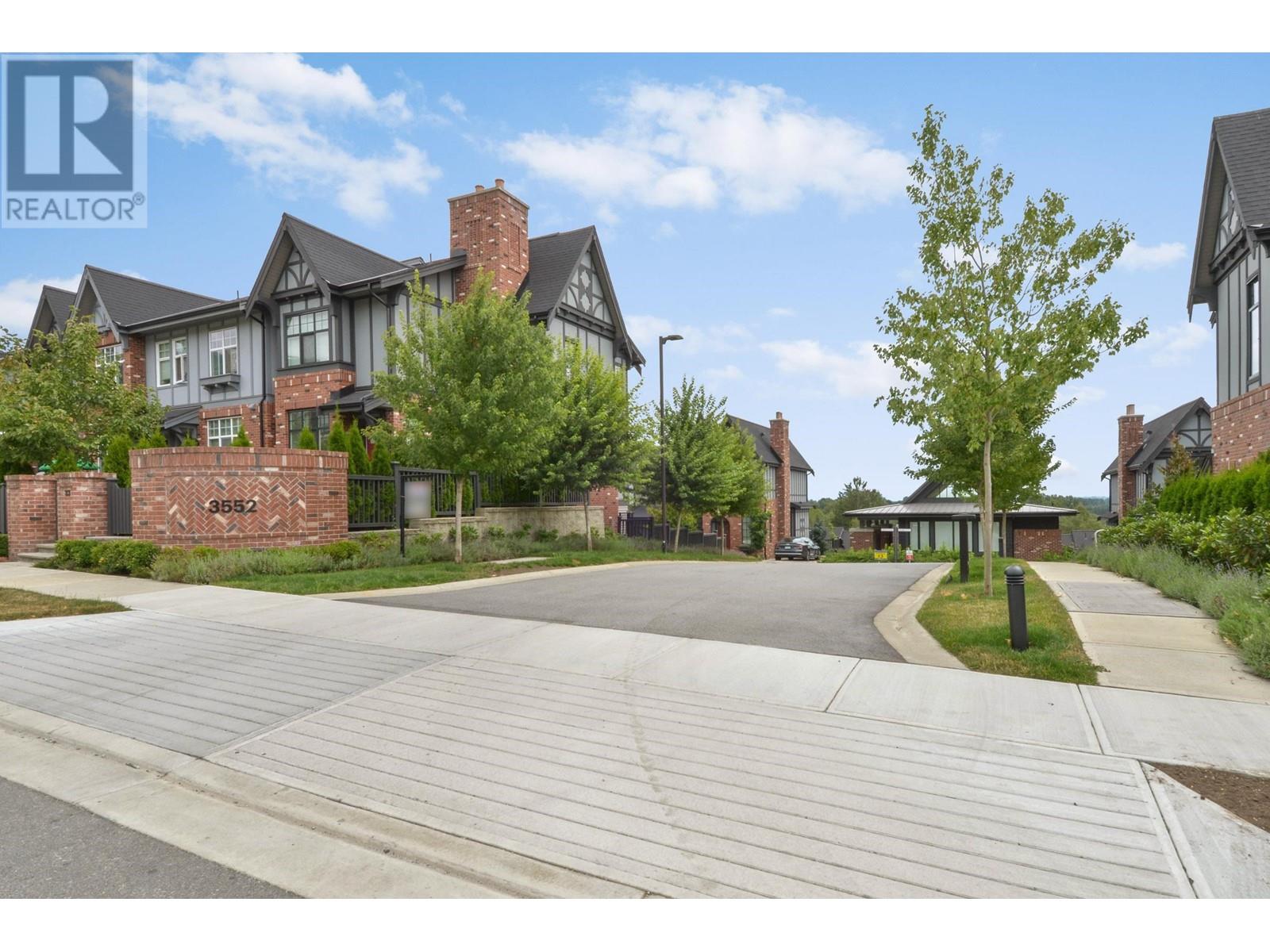 35 3552 Victoria Drive, Coquitlam, British Columbia  V3C 3V4 - Photo 1 - R2819526