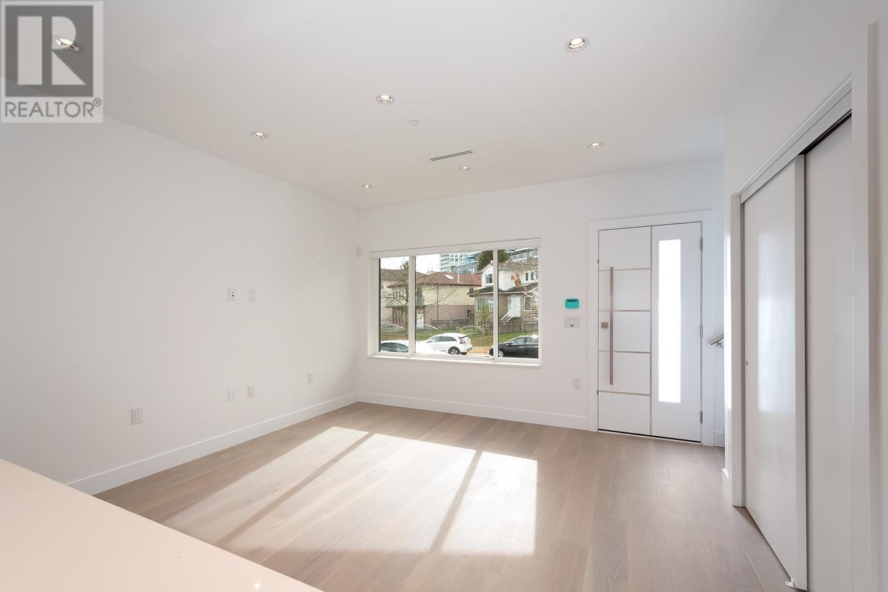 1 2119 E 29th Avenue, Vancouver, British Columbia  V5N 2Z2 - Photo 5 - R2825542