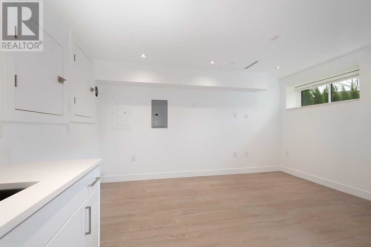 1 2119 E 29th Avenue, Vancouver, British Columbia  V5N 2Z2 - Photo 30 - R2825542