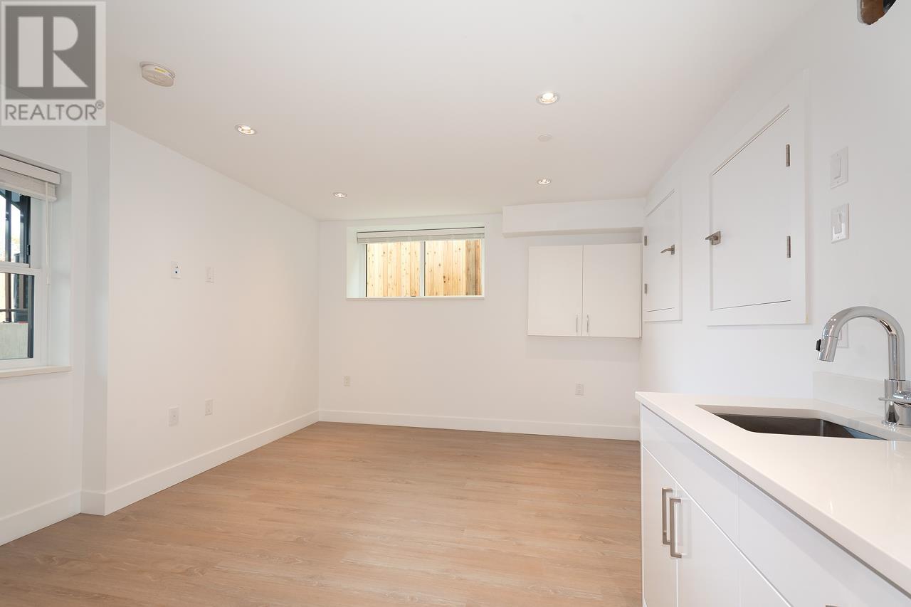 2 2119 E 29th Avenue, Vancouver, British Columbia  V5N 2Z2 - Photo 31 - R2825568