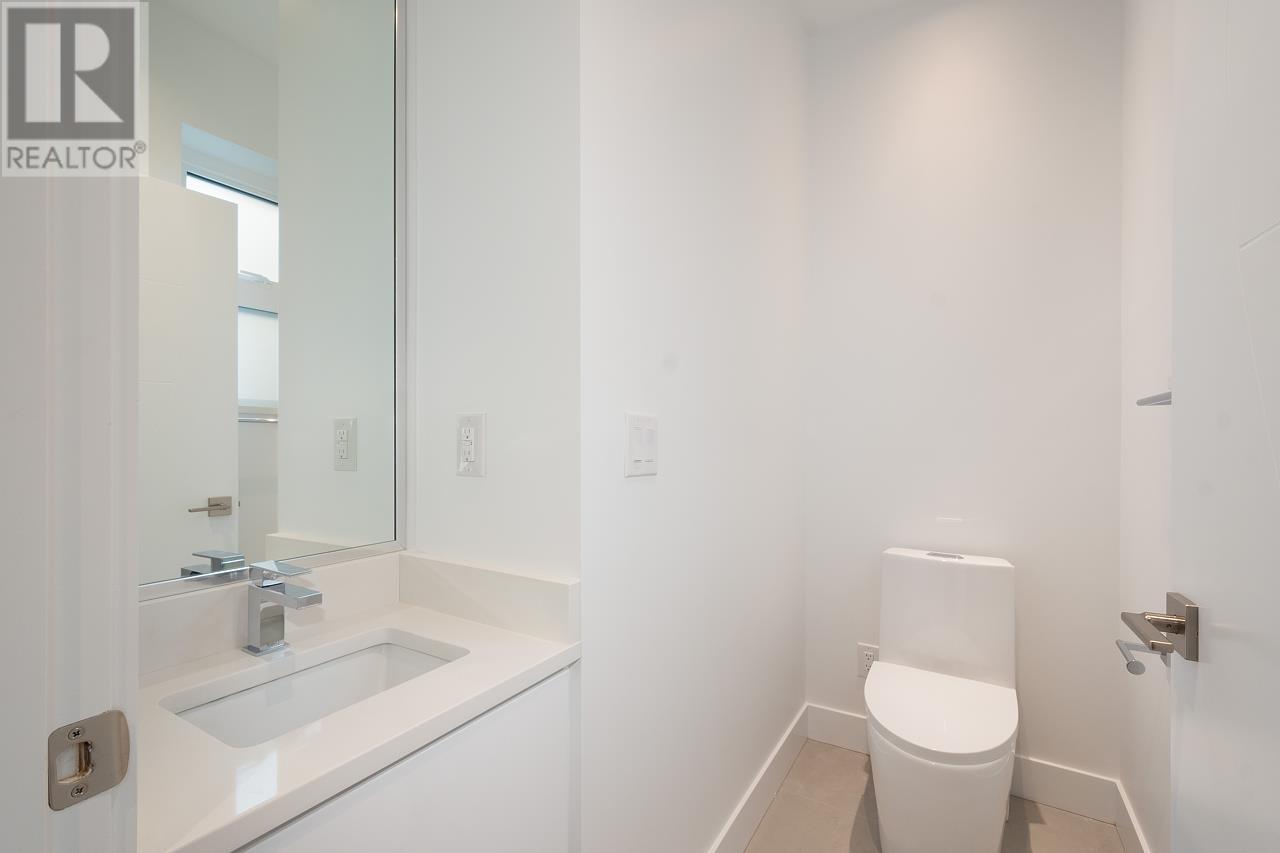 2 2119 E 29th Avenue, Vancouver, British Columbia  V5N 2Z2 - Photo 18 - R2825568