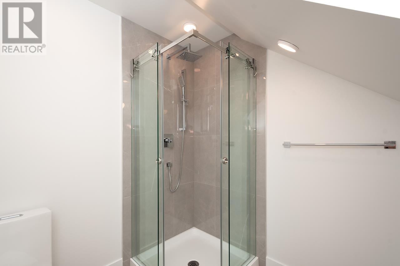 2 2119 E 29th Avenue, Vancouver, British Columbia  V5N 2Z2 - Photo 35 - R2825568