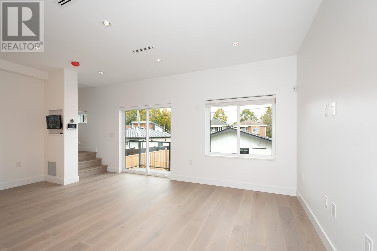 2 2119 E 29th Avenue, Vancouver, British Columbia  V5N 2Z2 - Photo 10 - R2825568