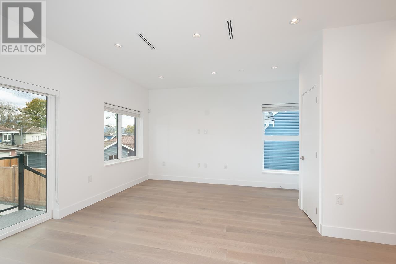 2 2119 E 29th Avenue, Vancouver, British Columbia  V5N 2Z2 - Photo 6 - R2825568