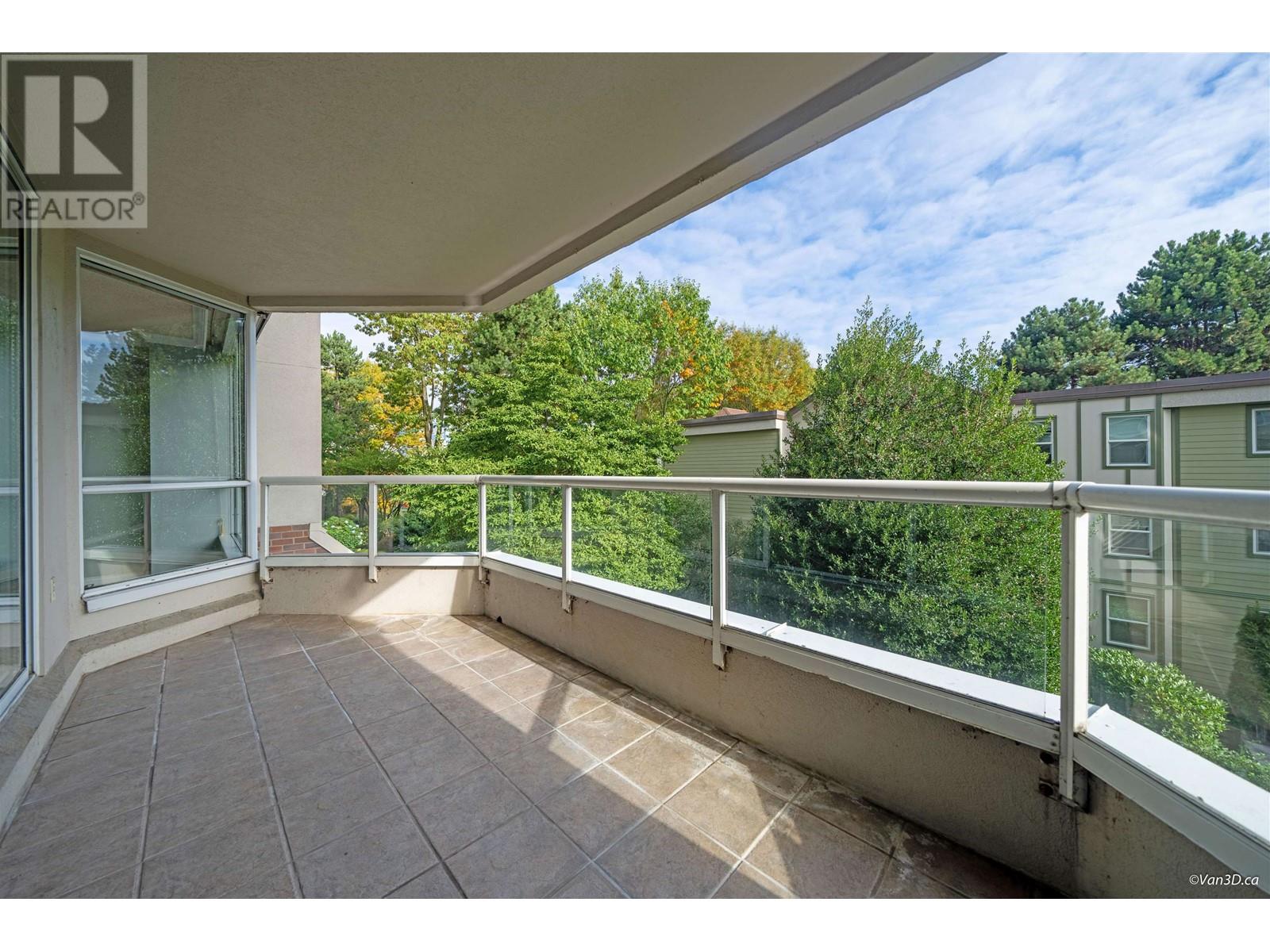 402 518 Moberly Road, Vancouver, British Columbia  V5Z 4G3 - Photo 3 - R2823630
