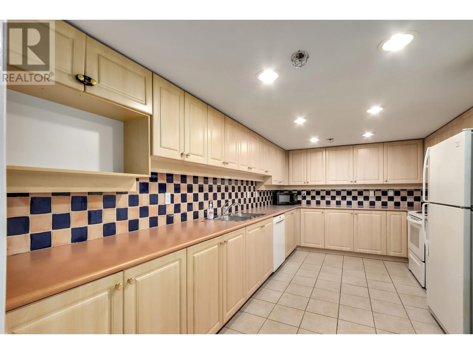 423 3600 Windcrest Drive, North Vancouver, British Columbia  V7G 2S5 - Photo 22 - R2827381