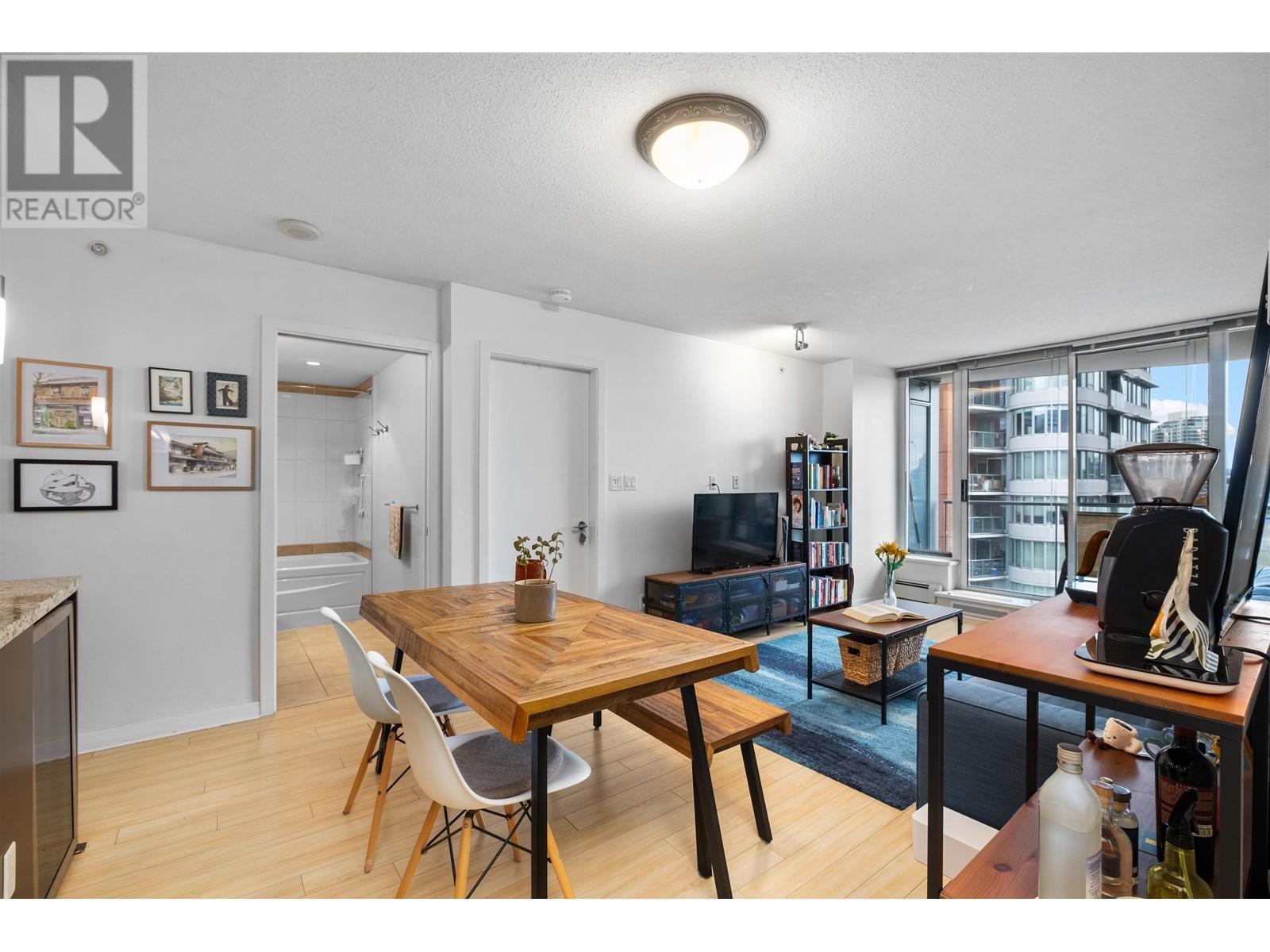 603 689 Abbott Street, Vancouver, British Columbia  V6B 0J2 - Photo 3 - R2827677