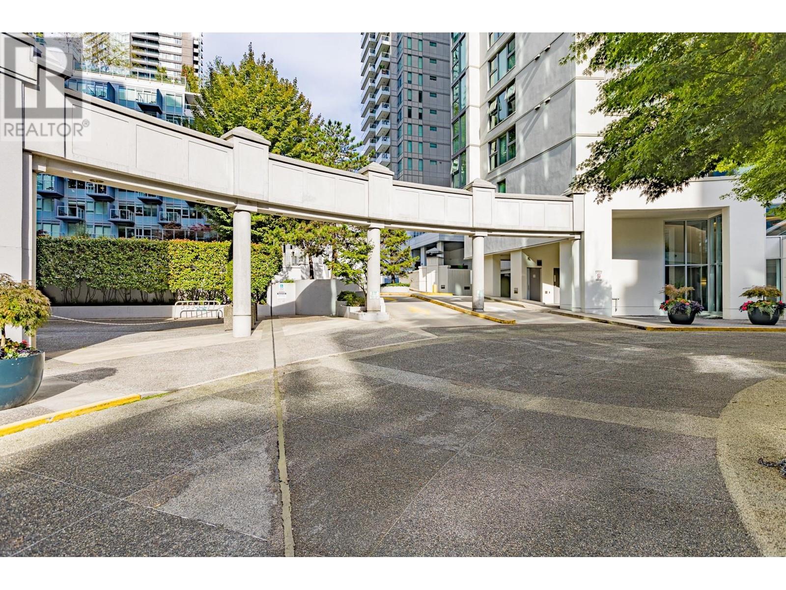408 1323 Homer Street, Vancouver, British Columbia  V6B 5T1 - Photo 3 - R2827679