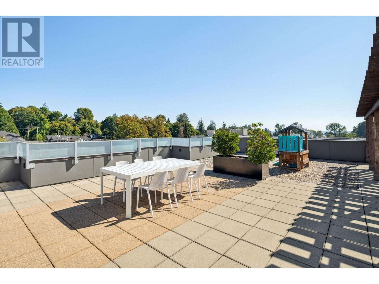 307 711 W 14th Street, North Vancouver, British Columbia  V7M 3E8 - Photo 24 - R2827718