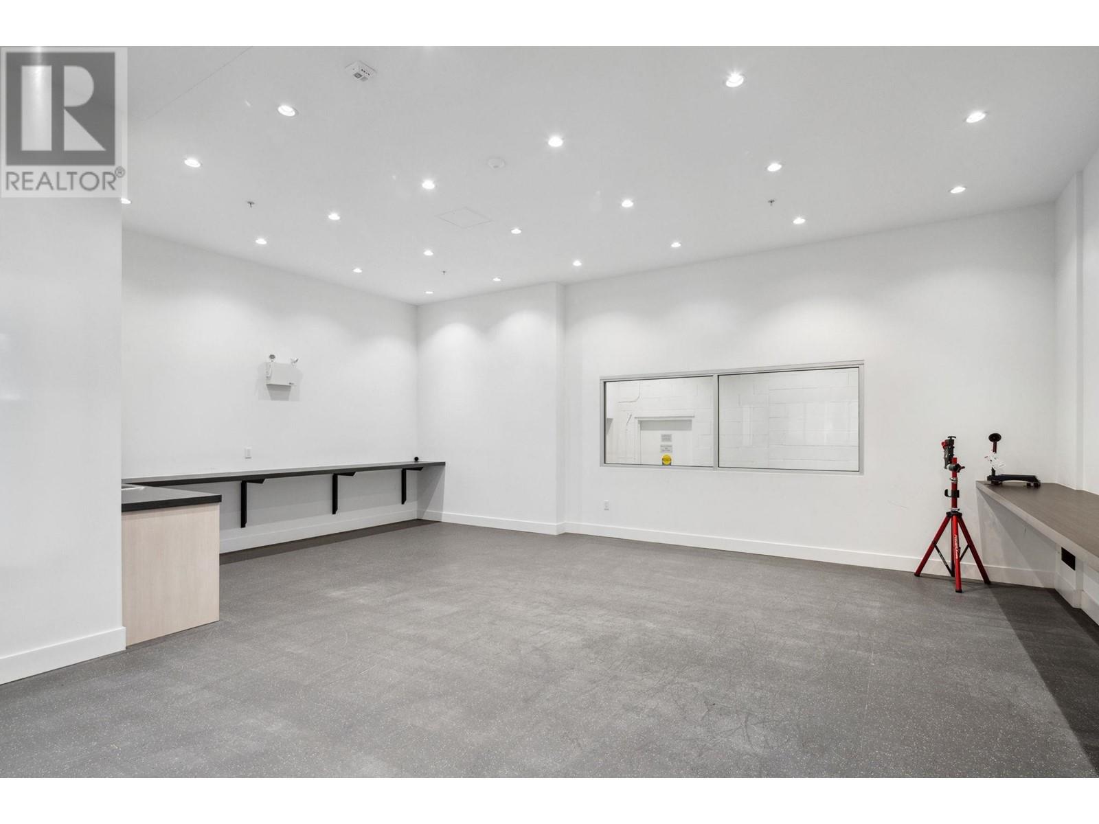 307 711 W 14th Street, North Vancouver, British Columbia  V7M 3E8 - Photo 36 - R2827718