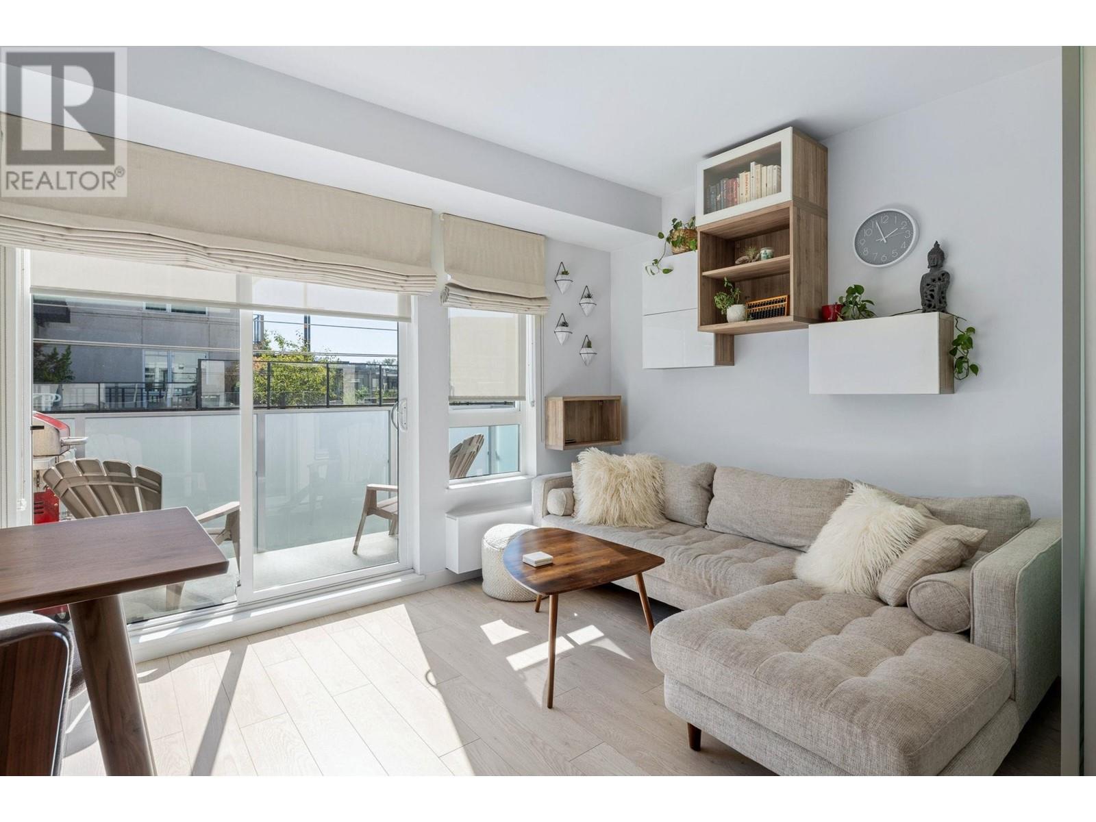307 711 W 14th Street, North Vancouver, British Columbia  V7M 3E8 - Photo 5 - R2827718
