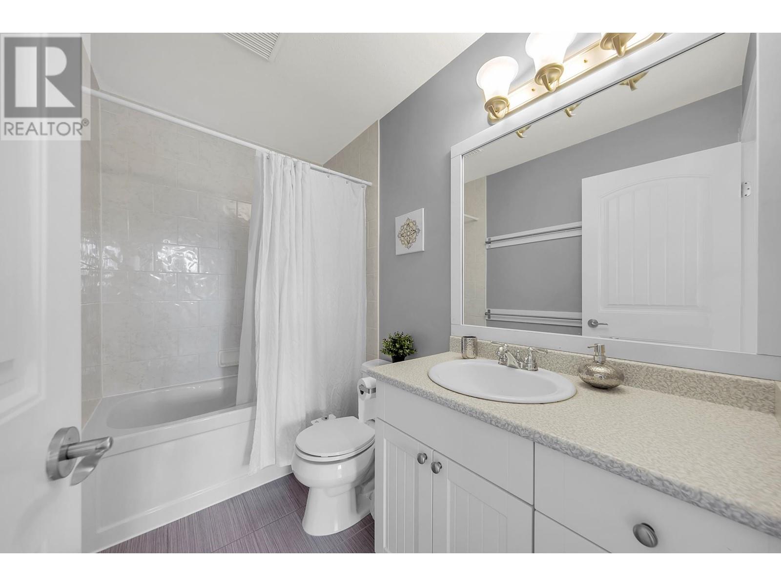 402 1176 Falcon Drive, Coquitlam, British Columbia  V3E 2N8 - Photo 26 - R2827735