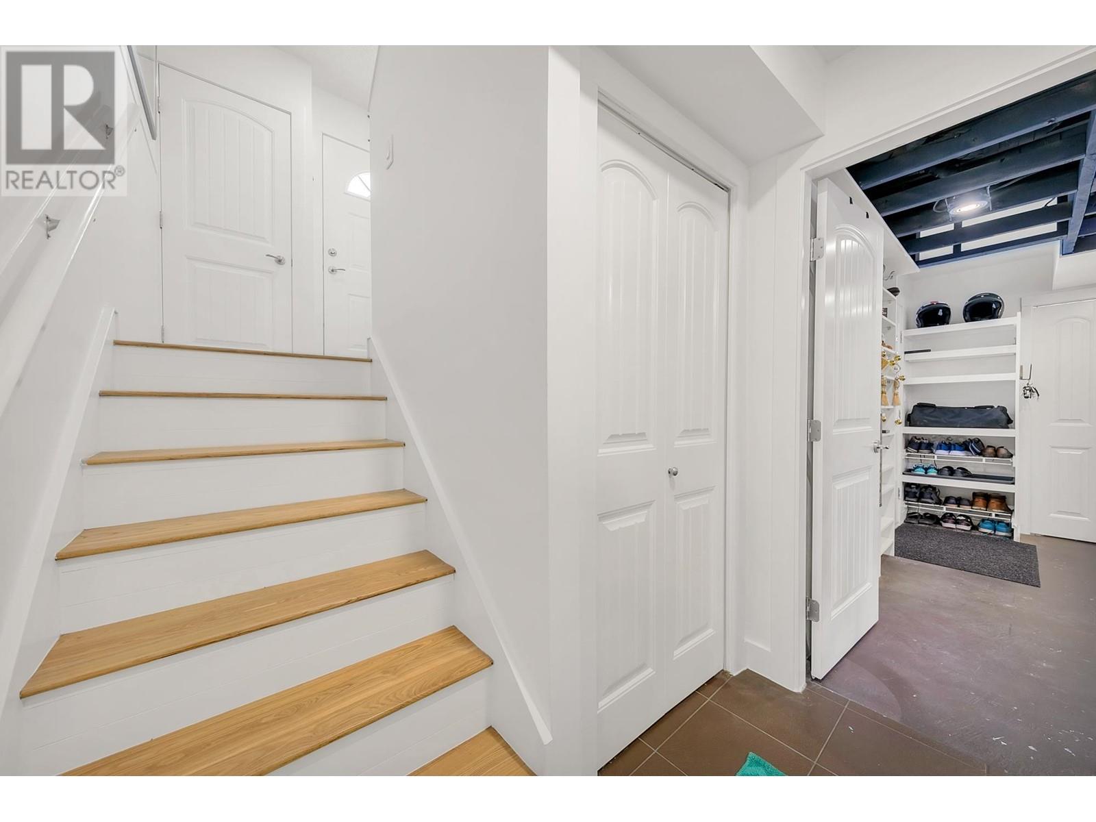 402 1176 Falcon Drive, Coquitlam, British Columbia  V3E 2N8 - Photo 30 - R2827735