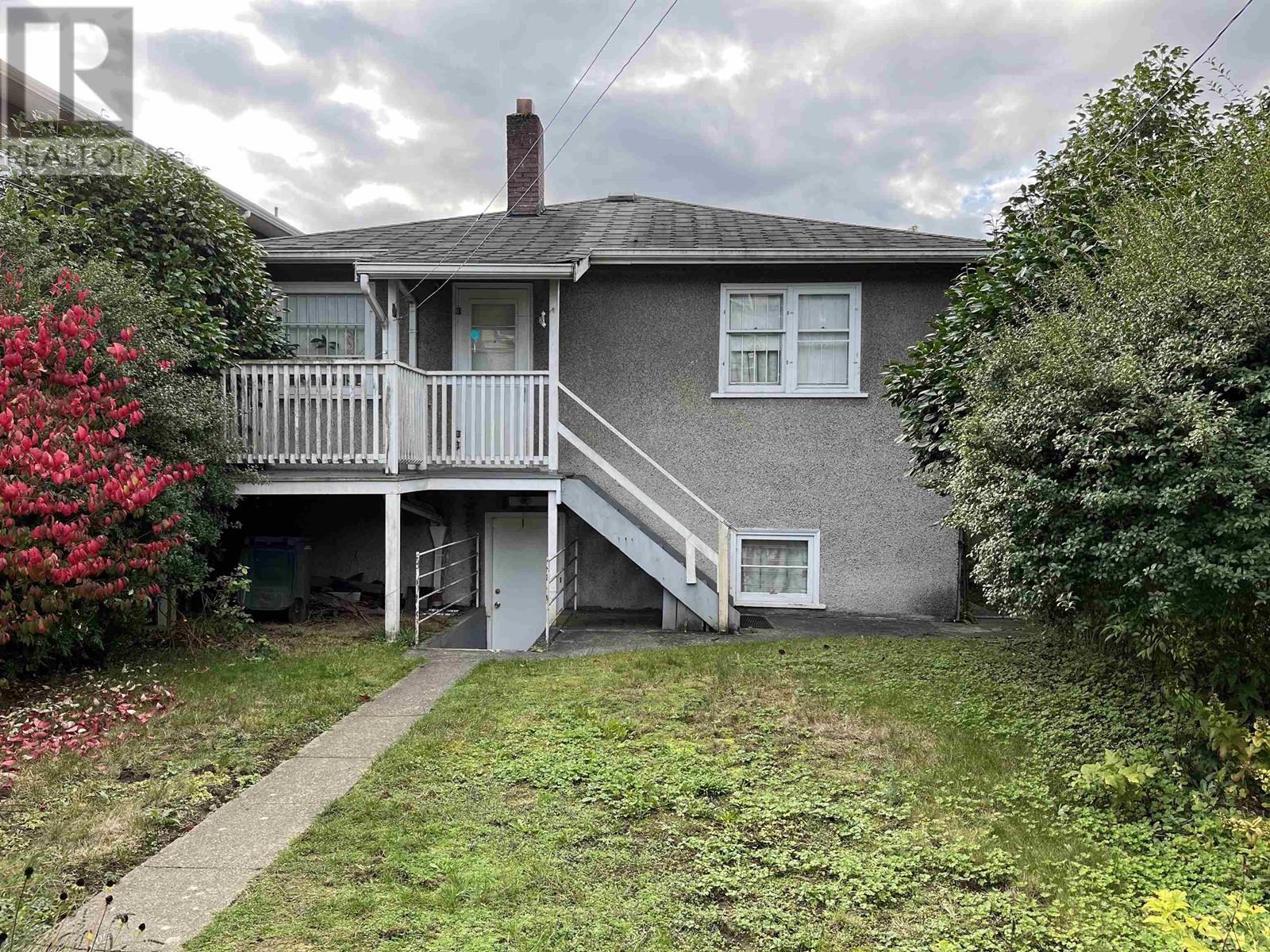 1931 E 12th Avenue, Vancouver, British Columbia  V5N 2A6 - Photo 2 - R2827686