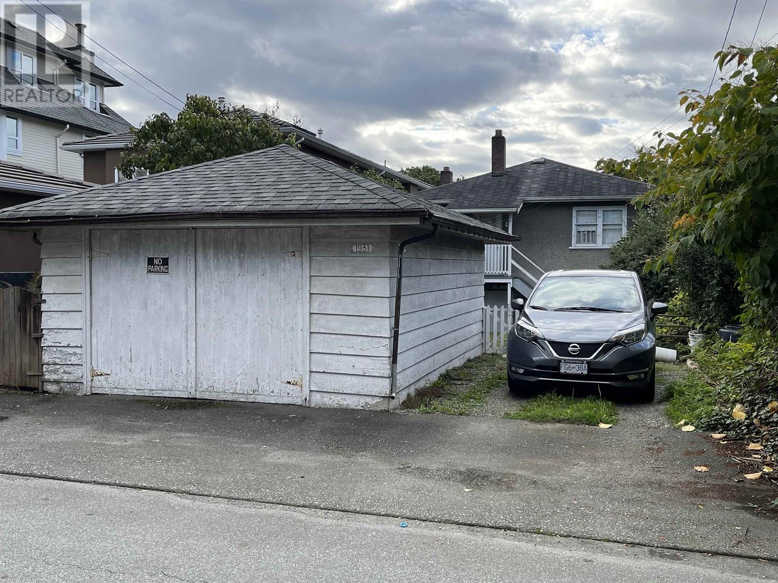 1931 E 12th Avenue, Vancouver, British Columbia  V5N 2A6 - Photo 3 - R2827686