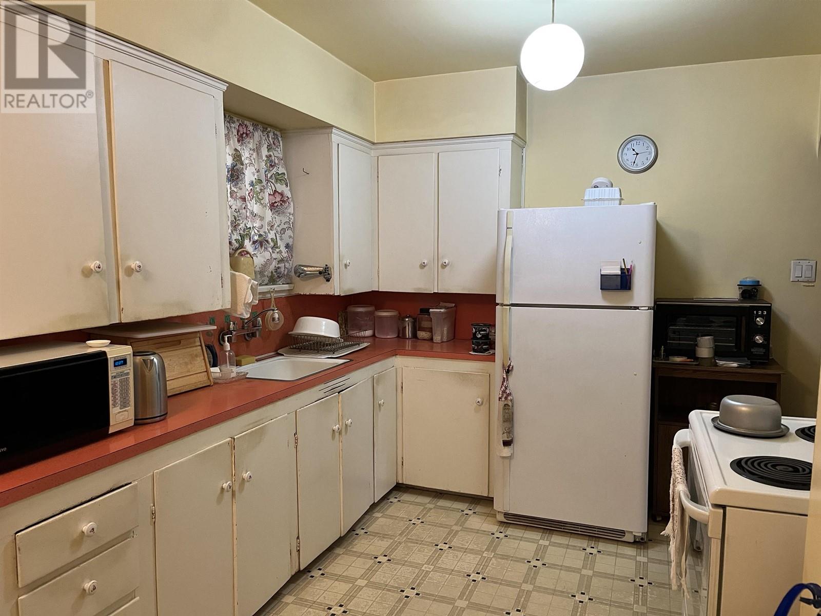 1931 E 12th Avenue, Vancouver, British Columbia  V5N 2A6 - Photo 5 - R2827686