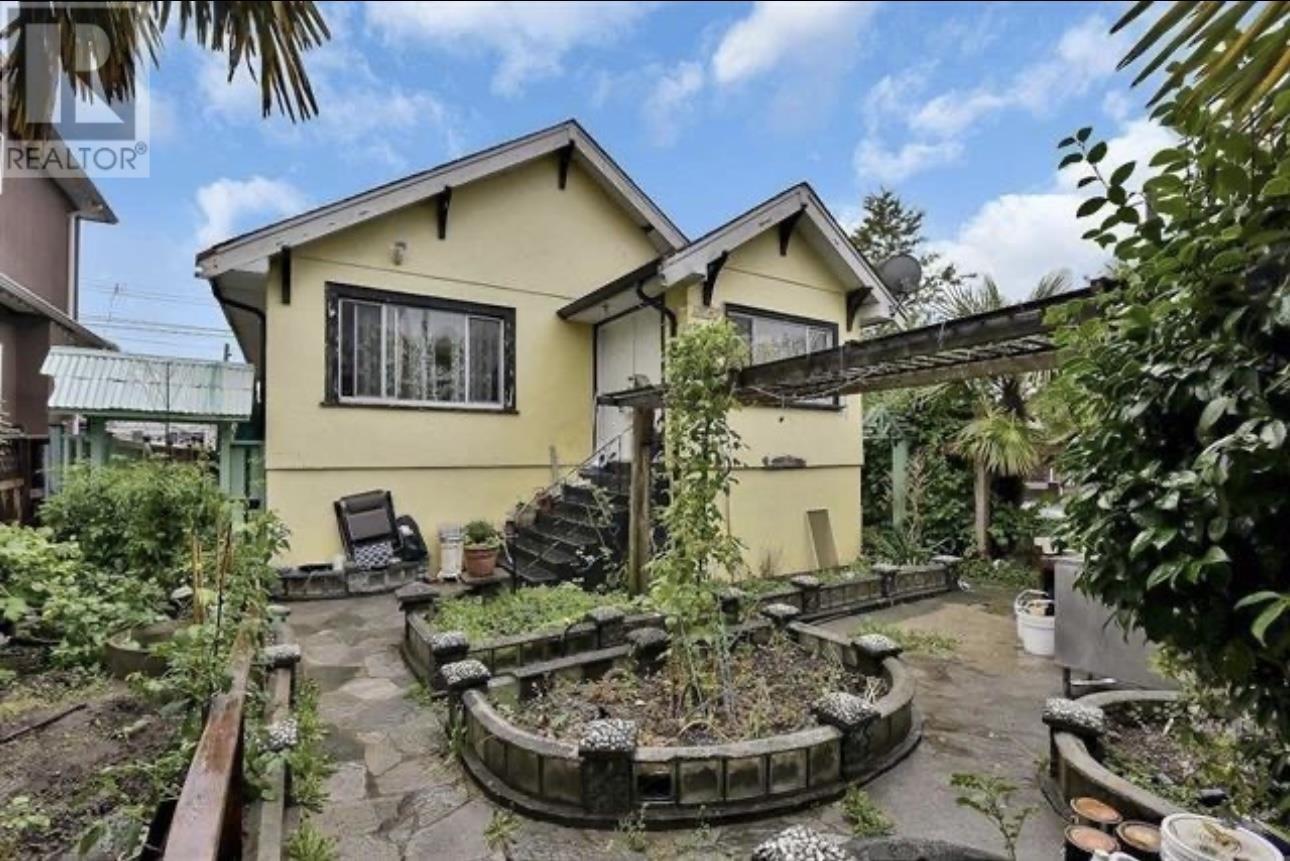 6594 FREDERICK STREET, vancouver, British Columbia